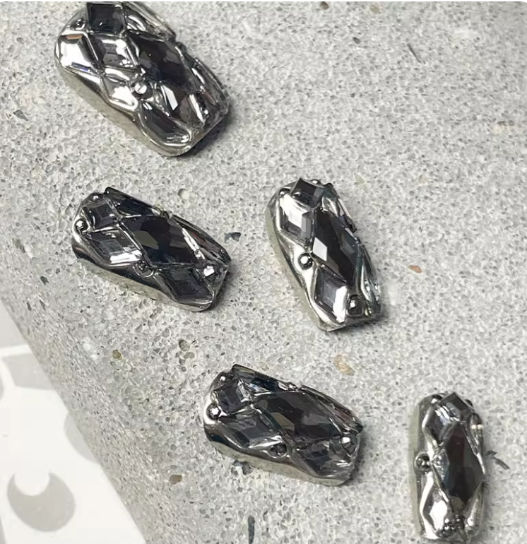 Prism Cyber Maiden Press-On Nails T262