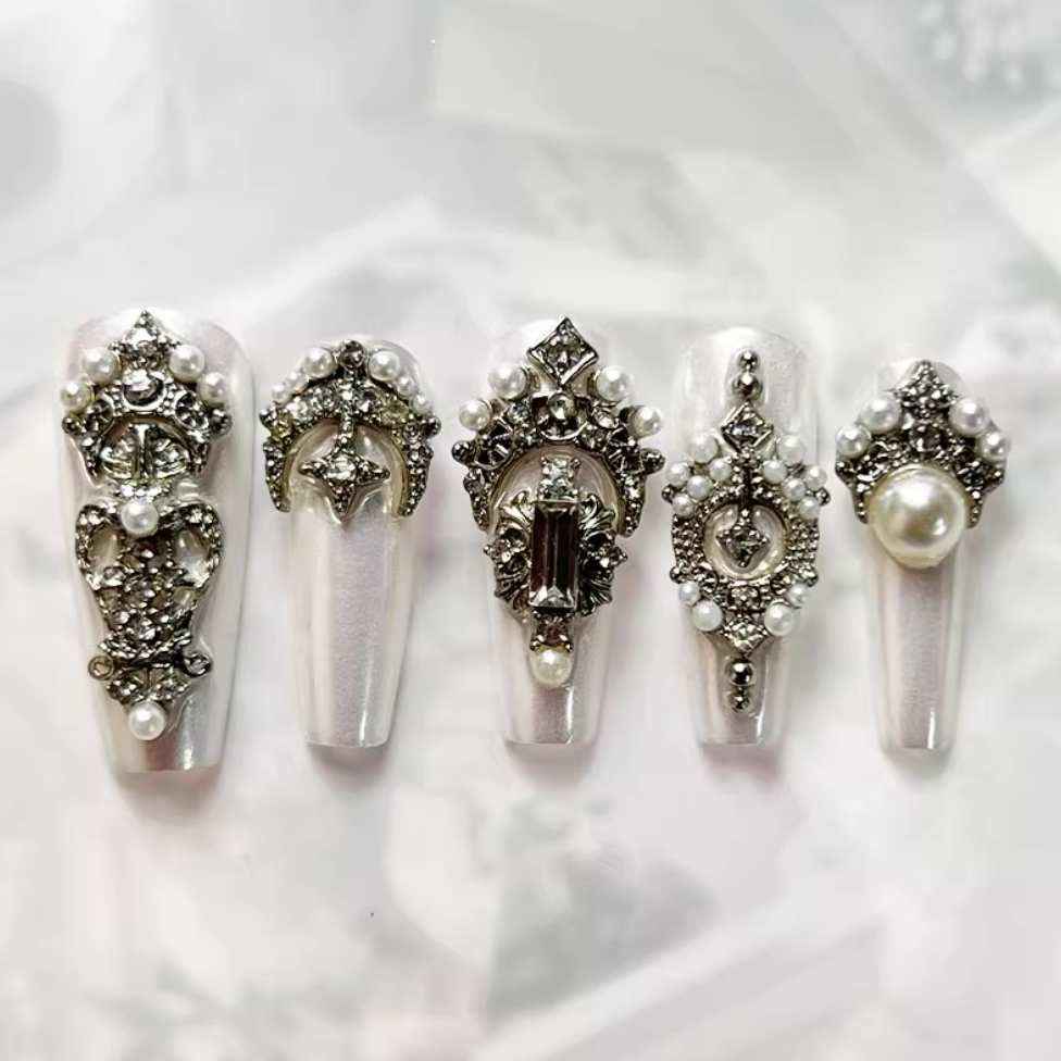 Victorian Pearl White 3D Press-On Nails T257