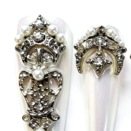 Victorian Pearl White 3D Press-On Nails T257