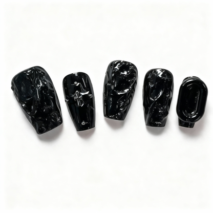 Black & White Press-On Nails T256