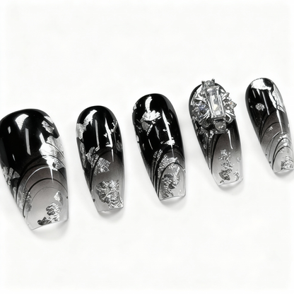 Silver & Black Press-On Nails T249